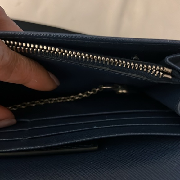 Parada Saffiano lock leather flap wallet with chain card - Picture 8 of 16